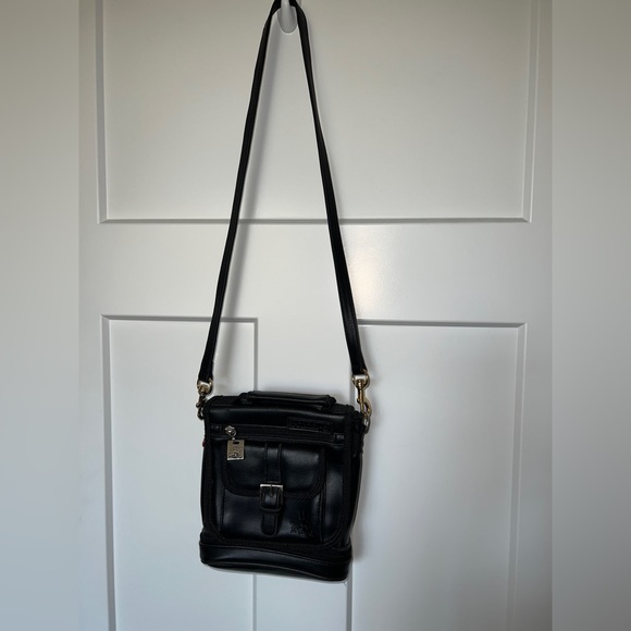 Mudd Y2K black crossbody lots of pockets and zippers, clean EUC - Picture 3 of 10